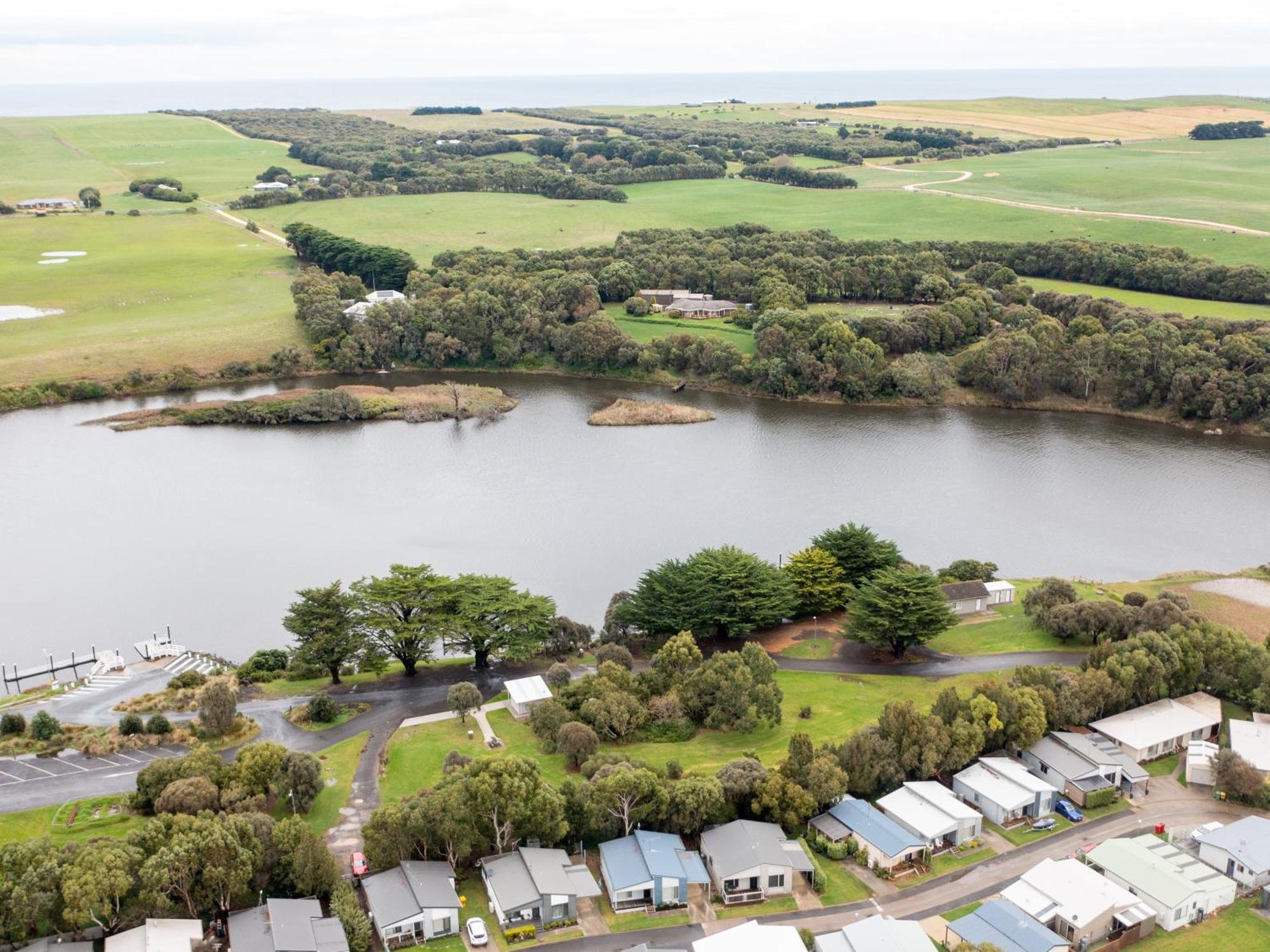 Nrma Warrnambool Riverside Holiday Park المظهر الخارجي الصورة