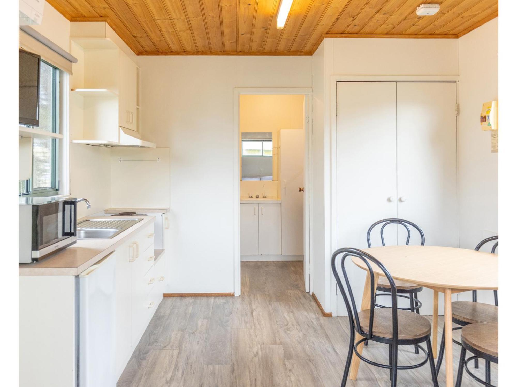 Nrma Warrnambool Riverside Holiday Park الغرفة الصورة