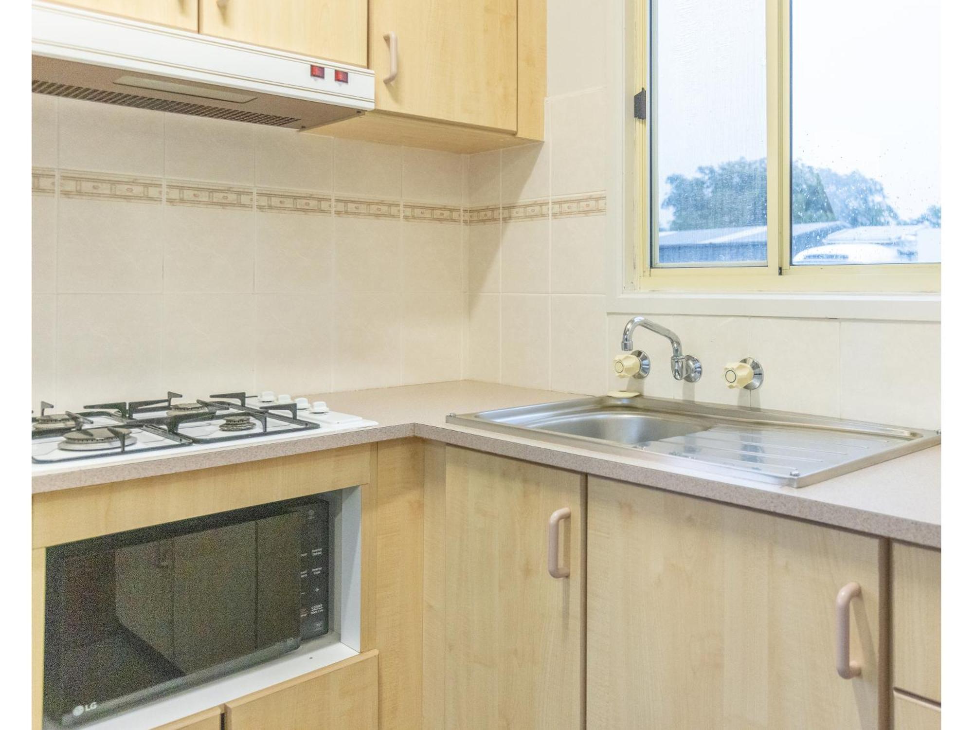 Nrma Warrnambool Riverside Holiday Park الغرفة الصورة