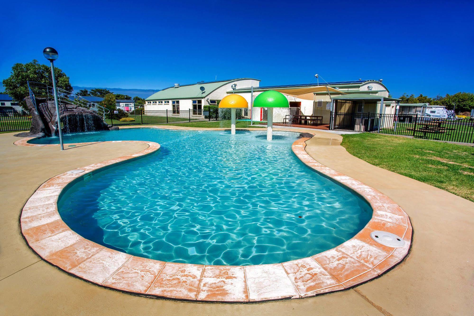 Nrma Warrnambool Riverside Holiday Park المظهر الخارجي الصورة