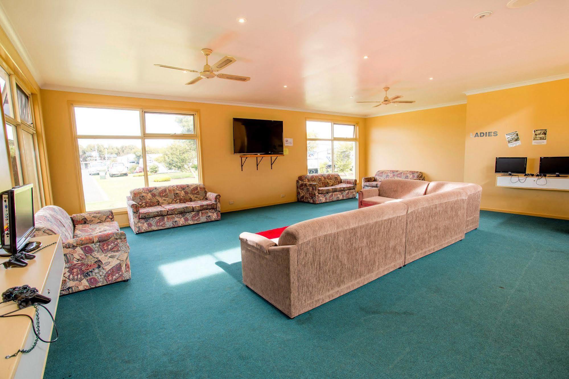 Nrma Warrnambool Riverside Holiday Park المظهر الخارجي الصورة